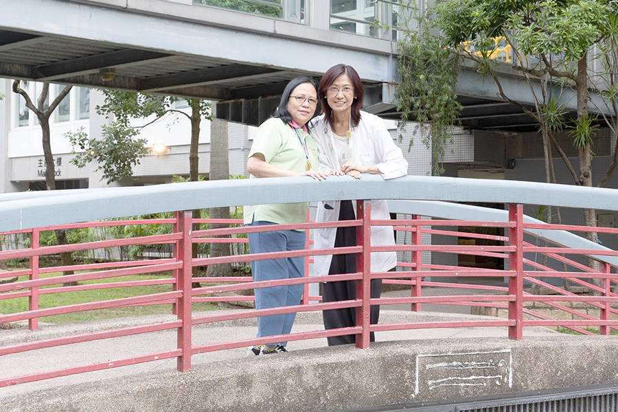 (From left) Ms Law, one of the founding members of the Brightening Association, and Rebecca Wong, Department in-charge of the Community and Patient Resource Department of PYNEH, have witnessed the development of the C&PRD over the past 30 years.
