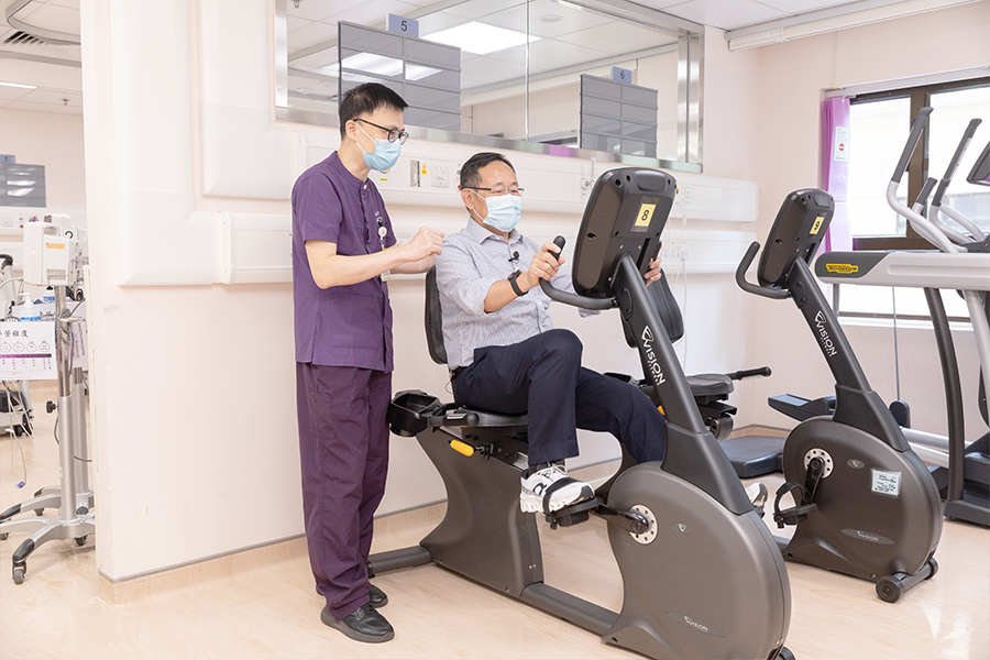 Dominic wears a heart rate monitoring watch while doing rehabilitation exercises so the team can monitor his condition in real time.