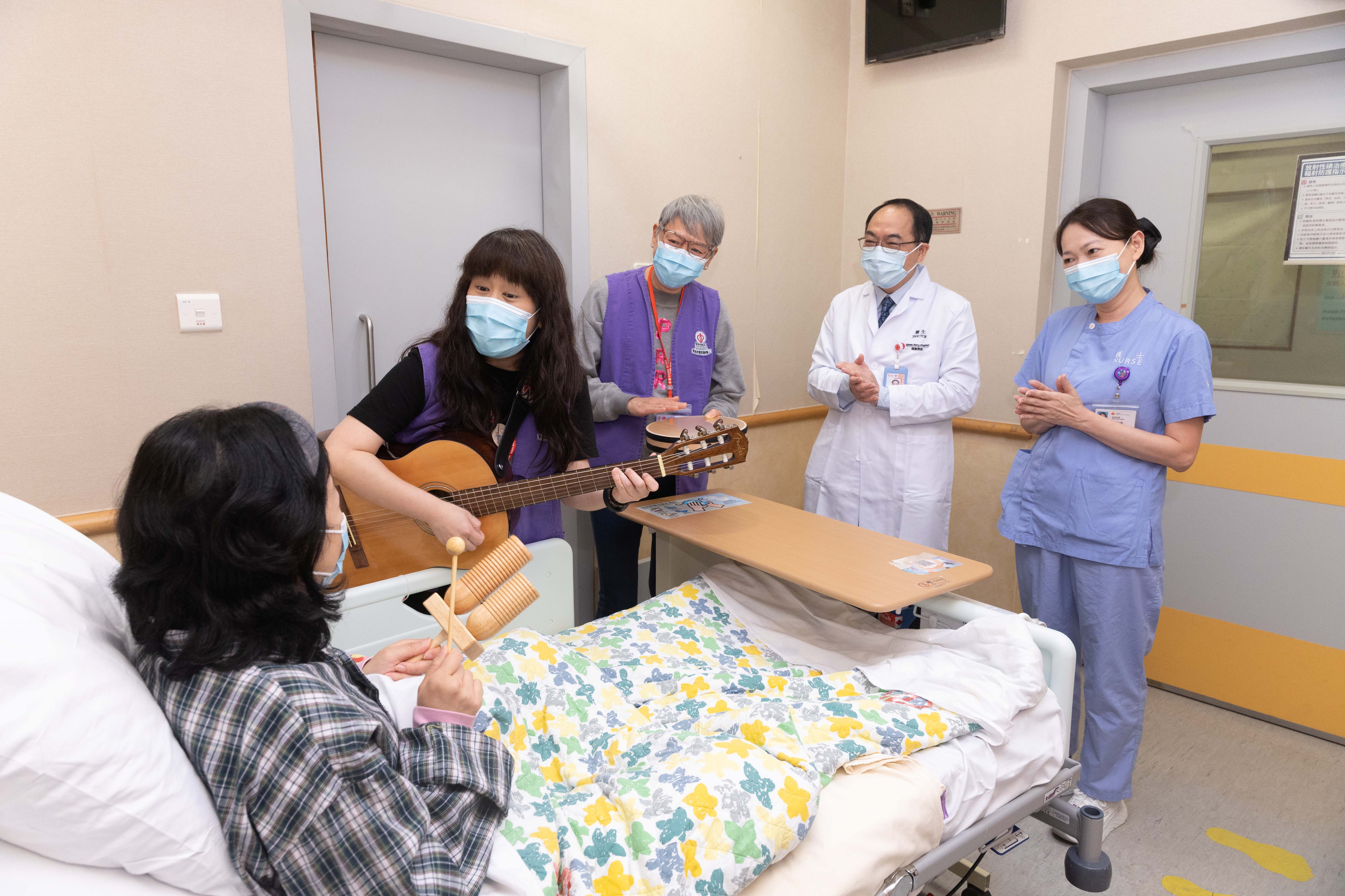 「搞笑醫生」為病童心靈加油